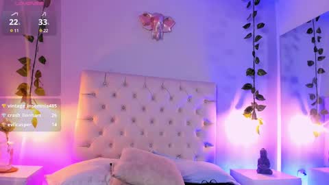 Snapshot of isabella_flowerss chatting on 02/26/25, 02:37 online show from 02/26/25, 02:37