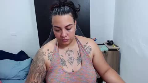  estefania online show from 02/05/25, 10:51