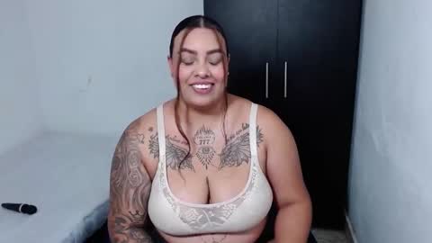  estefania online show from 11/28/25, 01:19