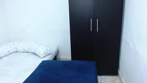 Snapshot of isabella_hots chatting on 01/06/26, 11:40 estefania online show from 01/06/26, 11:40