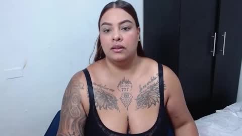 Snapshot of isabella_hots chatting on 02/01/26, 11:31 estefania online show from 02/01/26, 11:31