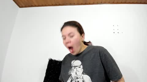 Snapshot of isabella_jaramillo chatting on 11/07/25, 11:54 isabella_jaramillo online show from 11/07/25, 11:54