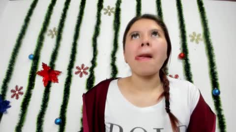 Snapshot of isabella_jaramillo chatting on 11/25/25, 12:27 isabella_jaramillo online show from 11/25/25, 12:27