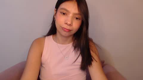 Snapshot of isabella_jones9 chatting on 12/10/24, 04:34 ISABELLA online show from 12/10/24, 04:34