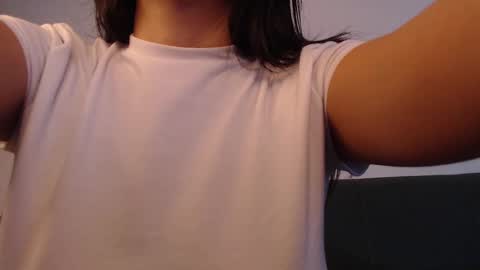 Snapshot of isabella_jones9 chatting on 01/08/25, 10:48 ISABELLA online show from 01/08/25, 10:48