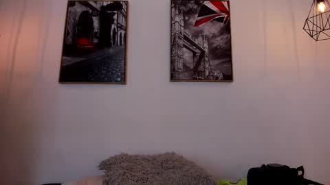 Snapshot of isabella_lopez_ chatting on 03/07/25, 12:12 Isabel Lopez online show from 03/07/25, 12:12