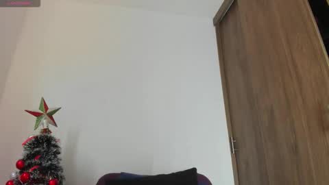  Isabel Lopez online show from 12/19/25, 09:55