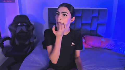 Isabella Moon9 online show from 04/22/26, 11:56