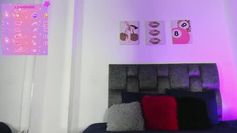 Isabella Moon9 online show from 06/09/26, 11:44