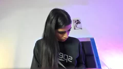 Isabella Moon9 online show from 07/25/26, 11:52