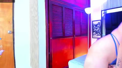 Isabella Your Queen  online show from 02/10/26, 10:19