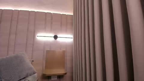 isa  online show from 09/26/25, 08:35