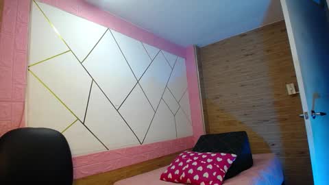 isabella_roseee online show from 11/13/25, 08:30