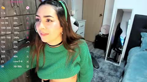 Snapshot of isabella_sea chatting on 12/13/24, 03:49 Isabella Sea online show from 12/13/24, 03:49