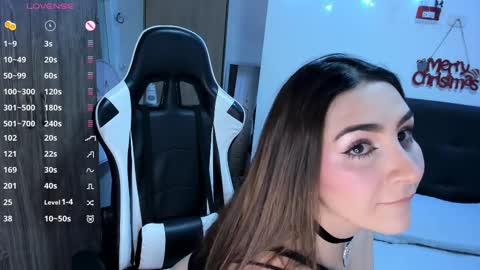 Snapshot of isabella_sea chatting on 12/15/24, 12:40 Isabella Sea online show from 12/15/24, 12:40