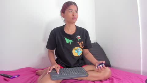 isabella online show from 02/09/25, 02:38