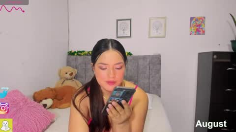 Snapshot of isabella_stone2 chatting on 08/05/26, 12:13 isabella online show from 08/05/26, 12:13