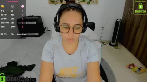 Isabella online show from 02/01/26, 11:36