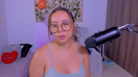 Isabella online show from 03/15/26, 08:15