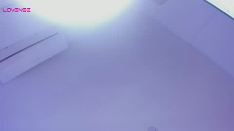 Isabella White online show from 02/01/25, 07:44