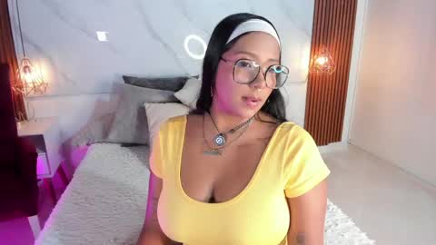 isabella zc online show from 04/28/26, 03:50