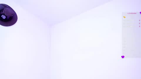 Snapshot of isabellaa_1 chatting on 05/20/26, 05:02 isabellaa_1 online show from 05/20/26, 05:02