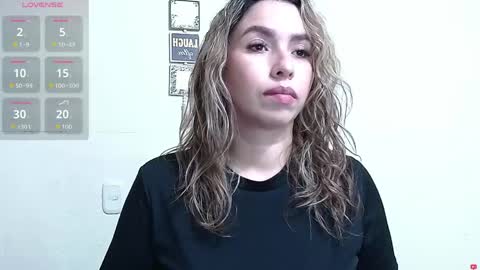 isabellaa_smith03 online show from 04/19/26, 05:29