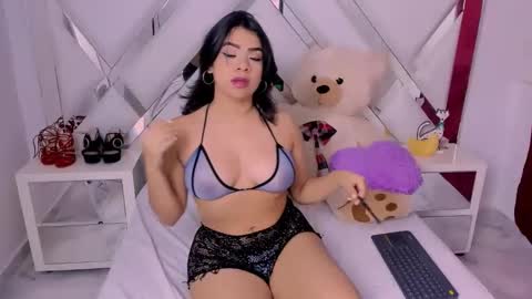 ISABELLA  online show from 02/16/25, 02:10