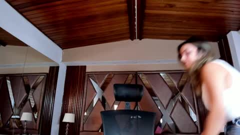 Isabella  Everyday From 0530 to 1430 Col Time online show from 04/23/26, 11:20