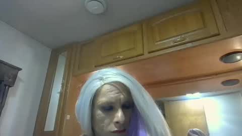 IsabellaaSkye online show from 11/19/25, 02:22