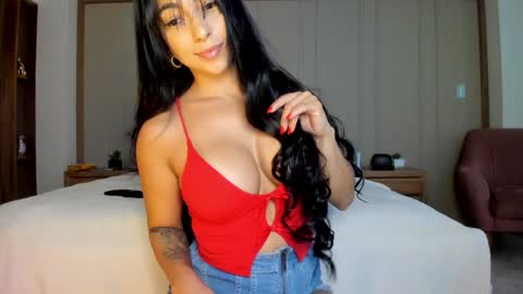 ISABEL online show from 01/26/25, 10:24