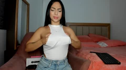 ISABEL online show from 04/22/26, 07:26