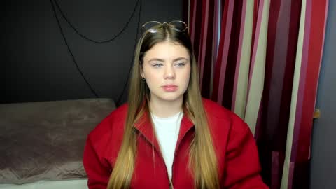 isabellabler online show from 12/30/24, 12:42