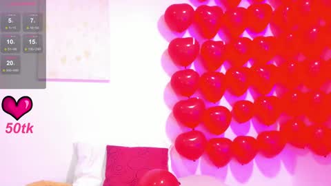 Instagram soybella01  online show from 02/12/25, 06:30