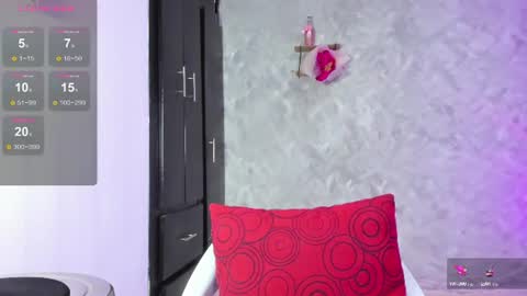 Snapshot of isabellagh1 chatting on 07/22/26, 05:16 Instagram soybella01 online show from 07/22/26, 05:16
