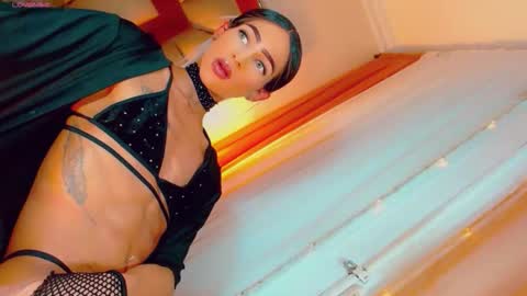 isabellagirs online show from 11/08/25, 10:41