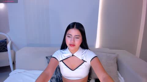 Isa Hill  online show from 12/12/24, 07:04