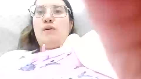 isabellahunter2 online show from 06/08/26, 05:08