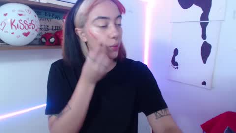 Snapshot of isabellakoff chatting on 02/15/25, 12:11 Tati - online show from 02/15/25, 12:11