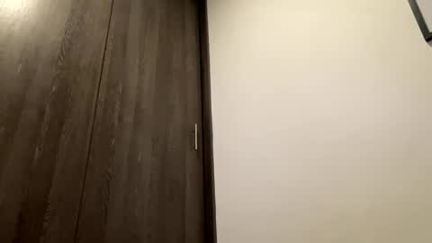 Snapshot of isabellakoffs chatting on 12/26/24, 06:19 Isabella.. back again online show from 12/26/24, 06:19