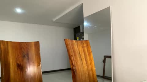 Snapshot of isabellakoffs chatting on 01/11/25, 05:20 Isabella.. back again online show from 01/11/25, 05:20