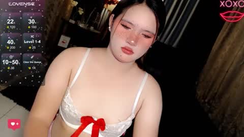 Snapshot of isabellaleights chatting on 05/05/26, 12:51 isabel online show from 05/05/26, 12:51