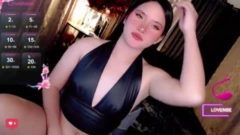 Snapshot of isabellaleights chatting on 07/26/26, 12:52 isabel online show from 07/26/26, 12:52
