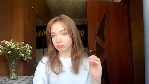 Snapshot of isabellaloftus chatting on 07/26/26, 07:26 Lusy online show from 07/26/26, 07:26