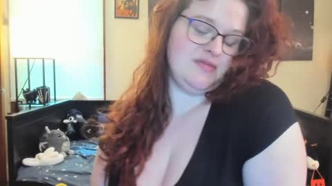 Snapshot of isabellamariedarcy chatting on 06/17/26, 03:46 isabellamariedarcy online show from 06/17/26, 03:46