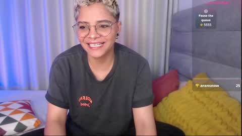 Snapshot of isabellamoutt chatting on 11/23/25, 08:30 Isabella Mout online show from 11/23/25, 08:30