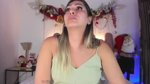 Snapshot of isabellas_smith chatting on 01/02/25, 09:39 Martina IG martissmith01 online show from 01/02/25, 09:39