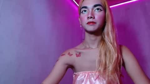 isabellatx online show from 04/19/26, 10:58