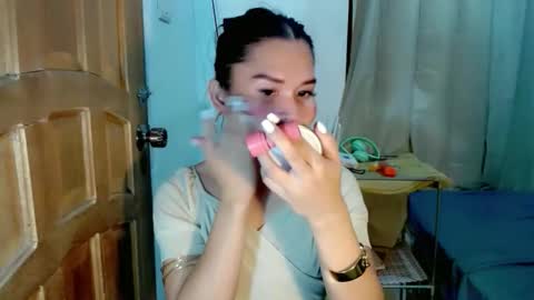 Snapshot of isabelle_amore chatting on 05/06/26, 09:03 Ysa online show from 05/06/26, 09:03