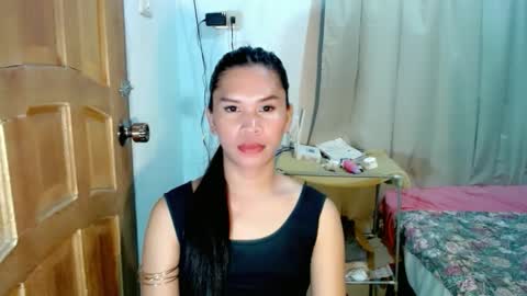 Snapshot of isabelle_amore chatting on 05/21/26, 05:09 Ysa online show from 05/21/26, 05:09